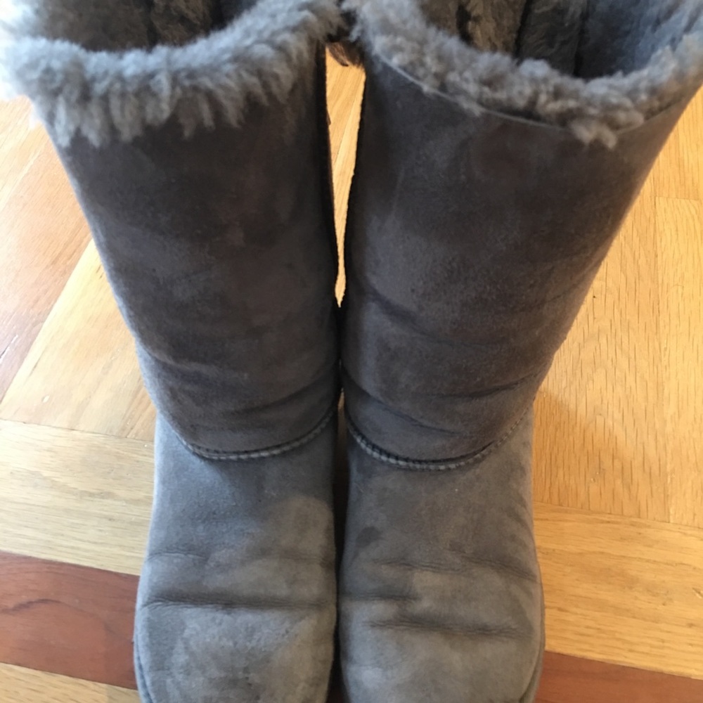 GIRLS UGG BOOTS SZ 5 GRAY EUC